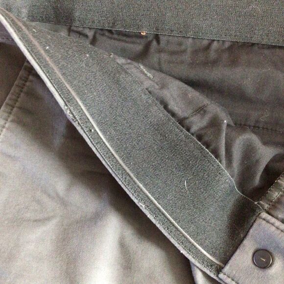 Mens Gray Nike Standard Fit Dri Fit Golf Shorts Size 35 - Picture 7 of 8